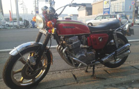 名古屋バイクショップCB750FOUR